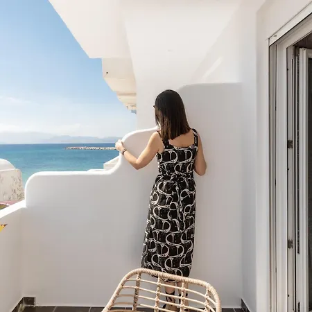 Fleria Seaview Apartment *